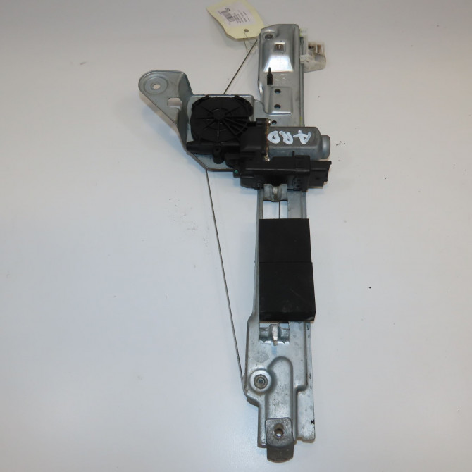 Mecanisme+moteur leve-glace ard occasion RENAULT MEGANE II Phase 1 09-2003->12-2005 1.5 DCI 100ch 8201010921 1