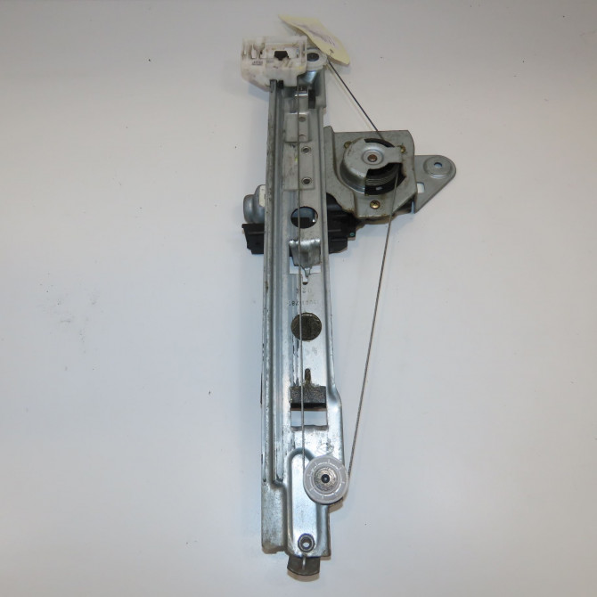 Mecanisme+moteur leve-glace ard occasion RENAULT MEGANE II Phase 1 09-2003->12-2005 1.5 DCI 100ch 8201010921 2