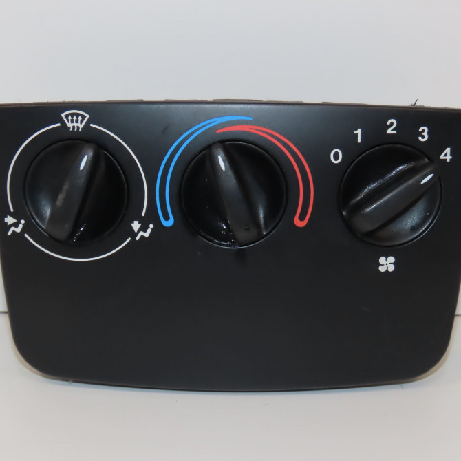 Commande de chauffage occasion FORD FIESTA IV Phase 1 09-1995->09-1999 1.3i 1143930 1