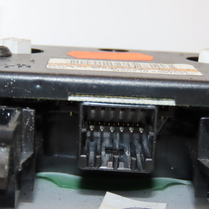 Commande de chauffage occasion FORD FIESTA IV Phase 1 09-1995->09-1999 1.3i 1143930 4