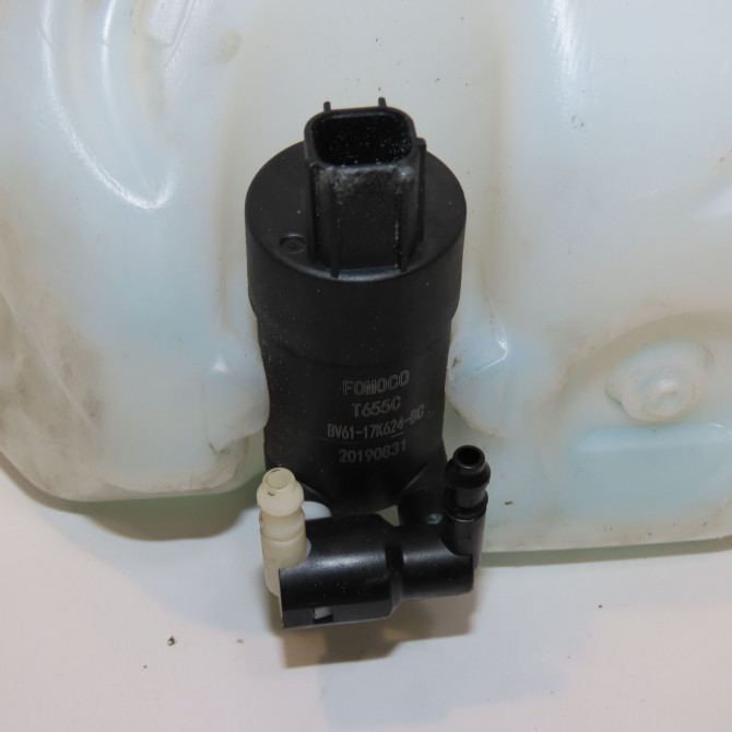 Reservoir lave-glace avant occasion FORD ECOSPORT 2142368 3
