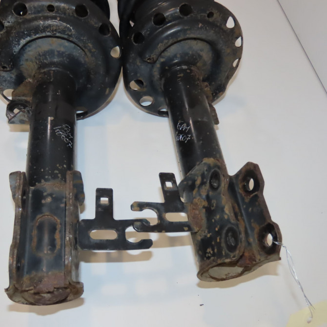 Amortisseur avant droit occasion OPEL ZAFIRA II Phase 2 01-2008->12-2014 1.7 CDTI 125ch 93195974 3