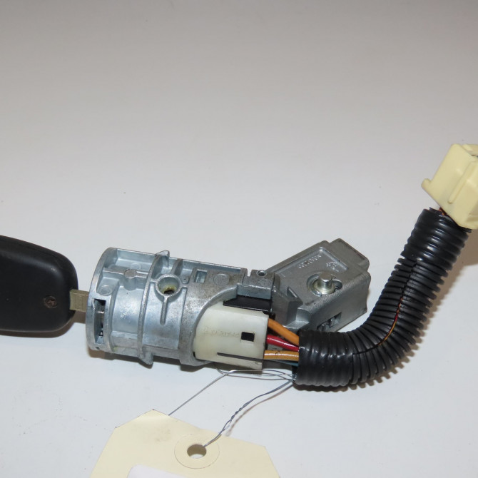 Antivol de direction occasion PEUGEOT 107 Phase 1 06-2005->12-2008 1.4 HDI 2