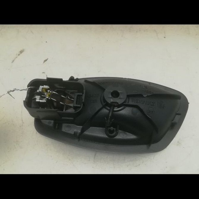 Poignee int porte avd occasion RENAULT CAPTUR Phase 1 02-2013->... 0.9 90 ch 806701025R 2