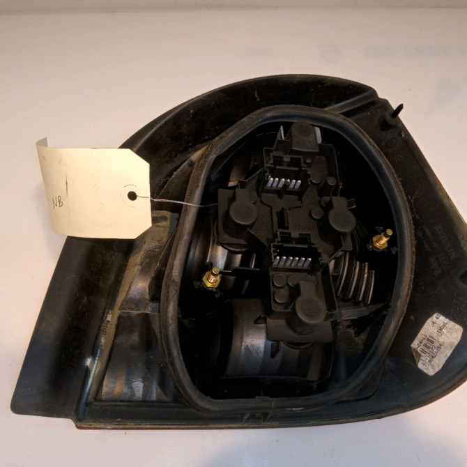 Feu arrière gauche occasion RENAULT SCENIC I Phase 2 08-1999->06-2003 1.9 DCI 100ch 7700428054 2