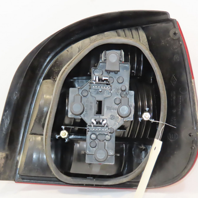 Feu arrière gauche occasion RENAULT MEGANE SCENIC I Phase 2 08-1999->06-2003 7700428054 2