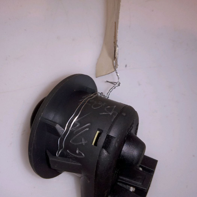 Commande rétroviseurs extérieures électriques occasion RENAULT CLIO III Phase 1 09-2005->03-2009 1.5 DCI 70ch 255704649R 3