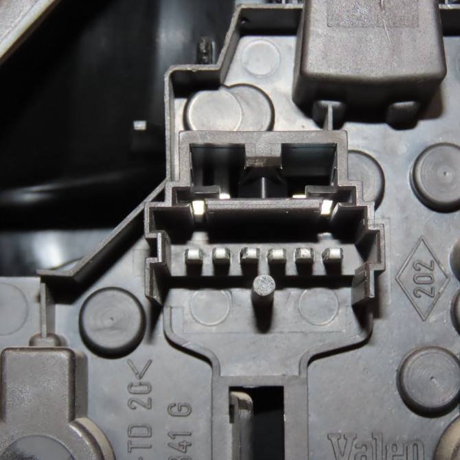 Feu arrière gauche occasion RENAULT SCENIC I Phase 2 08-1999->06-2003 1.6i 107ch 7700428054 4