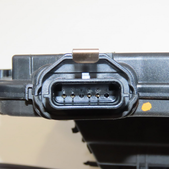 Serrure porte avd occasion RENAULT TRAFIC III Phase 1 06-2014->... 1.6 DCI 120ch 805027088R 5