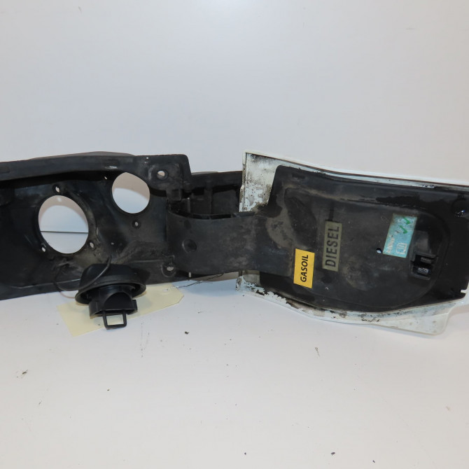 Volet de trappe carburant occasion  788308941R 3