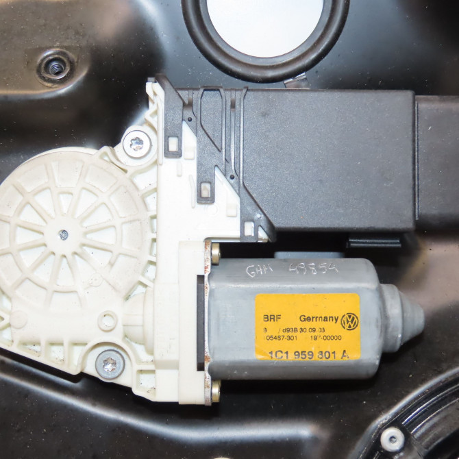 Mecanisme+moteur leve-glace avg occasion VOLKSWAGEN BORA Phase 1 10-1998->12-2005 1.9 TDI 100ch 1J4837461H 3