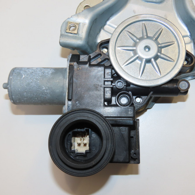 Mecanisme + moteur lève-glace avant droit occasion  69810F4010 3