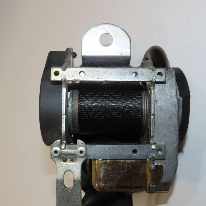 Ceinture avant gauche occasion VOLKSWAGEN POLO IV Phase 2 05-2005->09-2009 1.4 TDI 70ch 6Q4857705JRAA 2