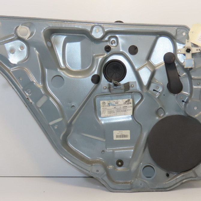 Mecanisme leve-glace arrière gauche occasion VOLKSWAGEN POLO IV Phase 2 05-2005->09-2009 1.4 TDI 70ch 6Q4839461D 1