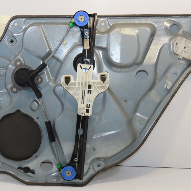 Mecanisme leve-glace arrière gauche occasion VOLKSWAGEN POLO IV Phase 2 05-2005->09-2009 1.4 TDI 70ch 6Q4839461D 2