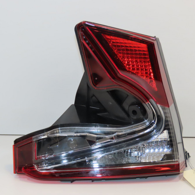 Feu arrière intérieur droit occasion 1