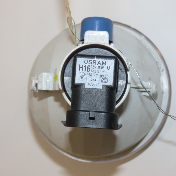 Phare antibrouillard avant gauche occasion 2