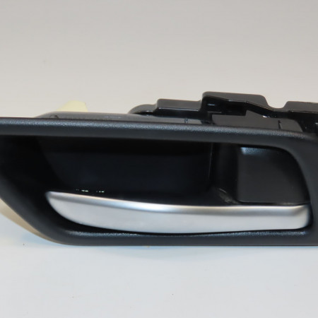 <span class="tt">Poignee int porte avd occasion  </span><span class="designation"> </span>