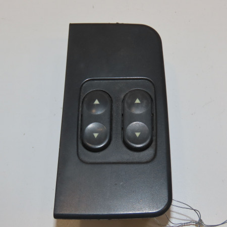 Commande lève-glace porte avant gauche occasion FIAT PUNTO I Phase 1 04-1995->04-1999 1.6i 88ch 720653060