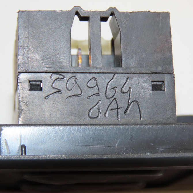 Commande lève-glace porte avant gauche occasion FIAT PUNTO I Phase 1 04-1995->04-1999 1.6i 88ch 720653060 4