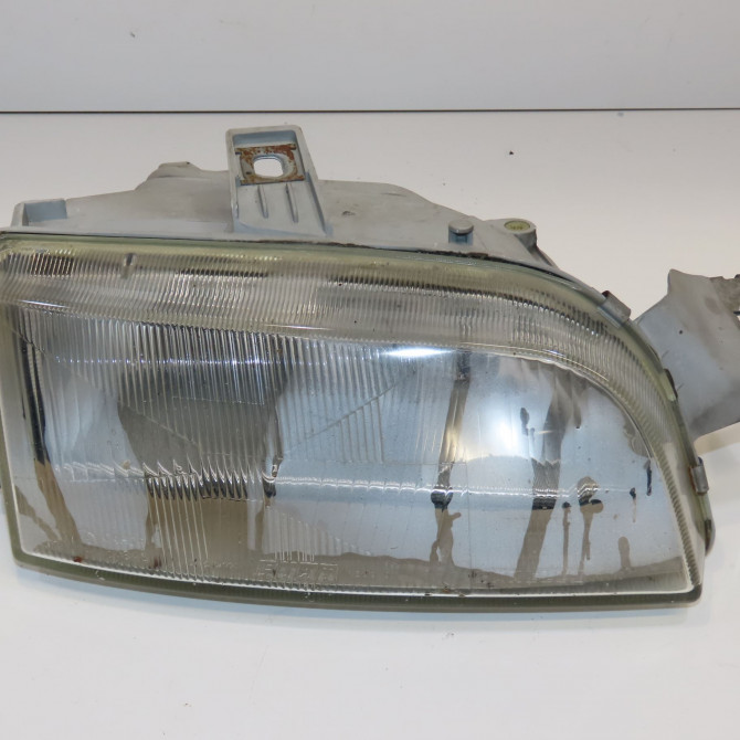 Phare gauche occasion FIAT PUNTO I Phase 1 04-1995->04-1999 1.6i 88ch 46481420 1