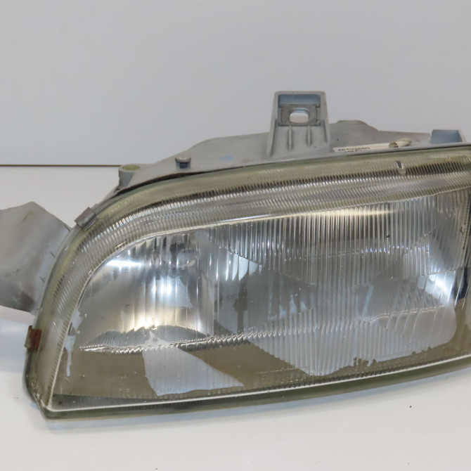 Phare droit occasion FIAT PUNTO I Phase 1 04-1995->04-1999 1.6i 88ch 46421468 1