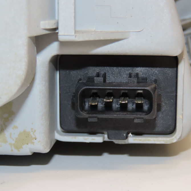 Phare droit occasion FIAT PUNTO I Phase 1 04-1995->04-1999 1.6i 88ch 46421468 3