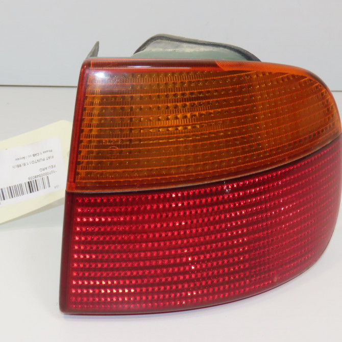 Feu arrière droit occasion FIAT PUNTO I Phase 1 04-1995->04-1999 1.6i 88ch 46730570 1