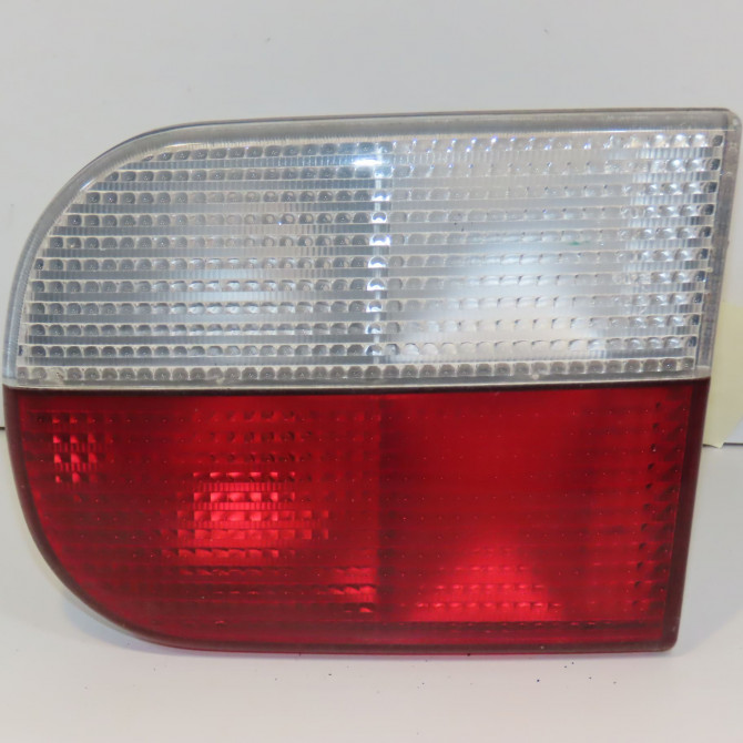 Feu arrière intérieur droit occasion FIAT PUNTO I Phase 1 04-1995->04-1999 1.6i 88ch 46720192 1