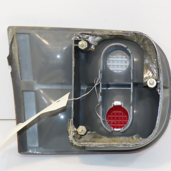 Feu arrière intérieur droit occasion FIAT PUNTO I Phase 1 04-1995->04-1999 1.6i 88ch 46720192 2