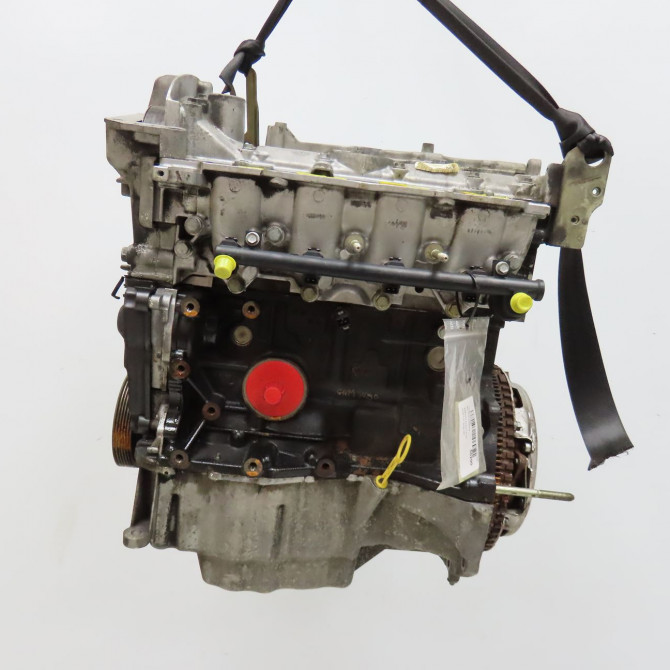 Moteur essence occasion RENAULT CLIO II Phase 2 06-2001->07-2006 1.6 16v 7701474702 1