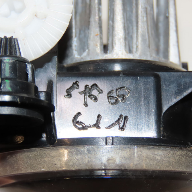 Phare antibrouillard avant droit occasion FORD 2358842 4