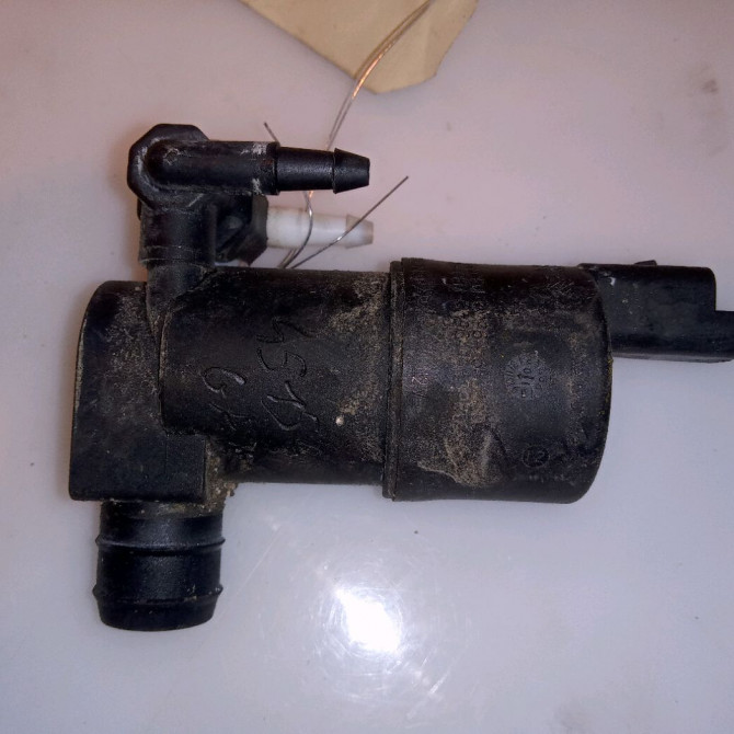 Pompe lave-glace avant occasion CITROEN C3 II Phase 1 11-2009->02-2013 1.4i 75ch 643475 2