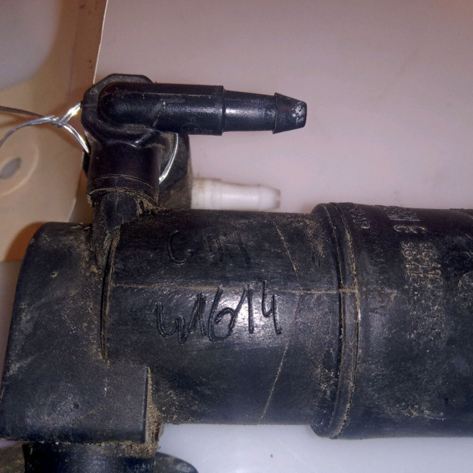 Pompe lave-glace avant occasion DS DS3 Phase 2 06-2014->... 643475 4