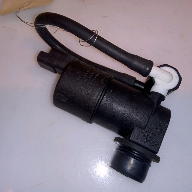 Pompe lave-glace avant occasion CITROEN C2 Phase 1 09-2003->10-2008 1.1i 643475 1