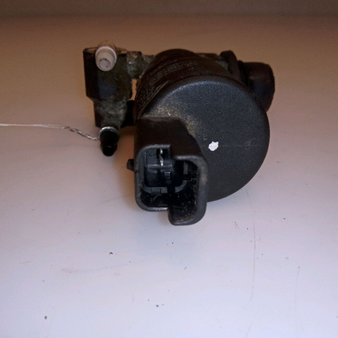 Pompe lave-glace avant occasion CITROEN C3 I Phase 1 04-2002->10-2005 1.4HDI 8v 70ch 643475 3