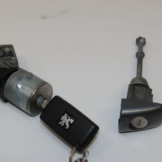 Kit serrures + antivol occasion PEUGEOT 308 I Phase 1 09-2007->03-2011 1.6 HDI 16v 110ch 4162KZ 1