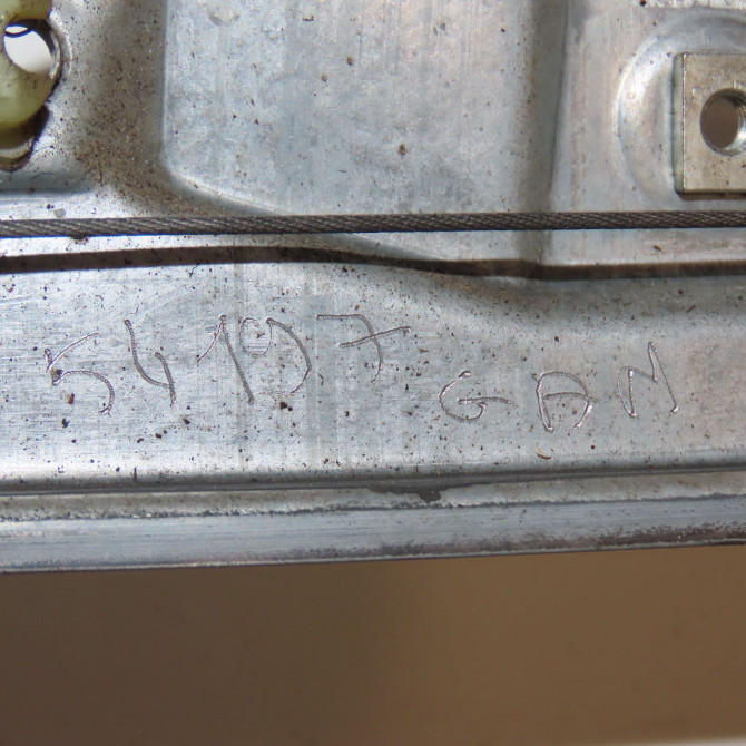 Mecanisme+moteur leve-glace avg occasion PEUGEOT 308 I Phase 1 09-2007->03-2011 1.6 HDI 16v 110ch 9221CW 7