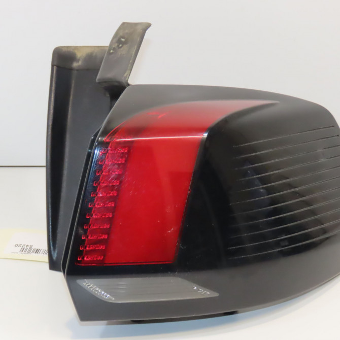 Feu arrière droit occasion PEUGEOT 5008 II Phase 1 10-2016->... 9811028180 1