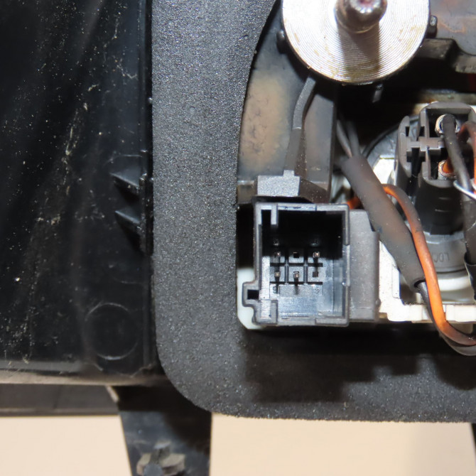 Feu arrière droit occasion PEUGEOT 5008 II Phase 1 10-2016->... 9811028180 4