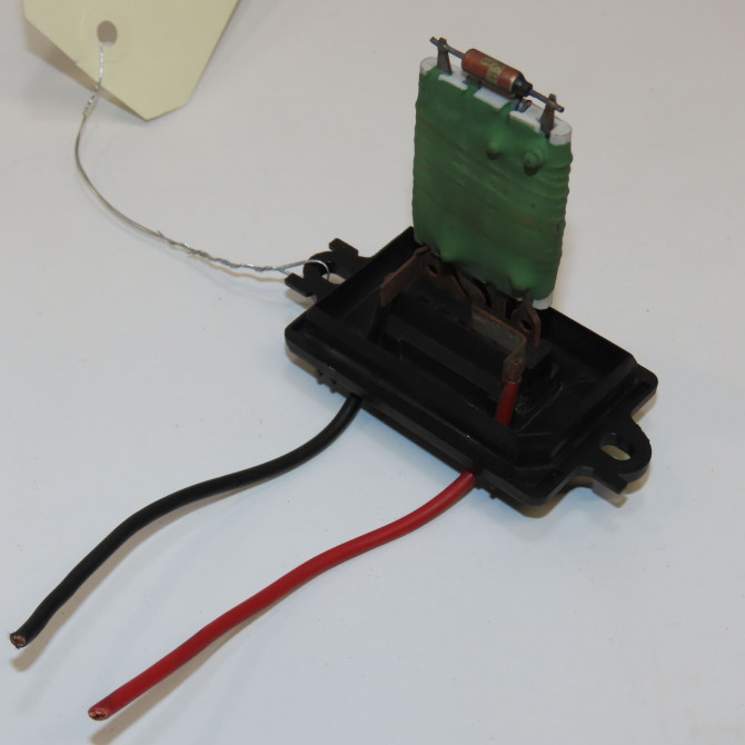 Resistance de chauffage occasion RENAULT CLIO III Phase 1 09-2005->03-2009 1.5 DCI 70ch 7701209803 2