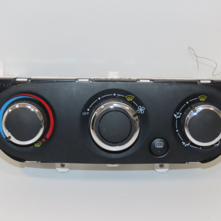 Commande de chauffage occasion RENAULT CAPTUR Phase 1 04-1995->04-1999 0.9i TCE 90ch 275700653R