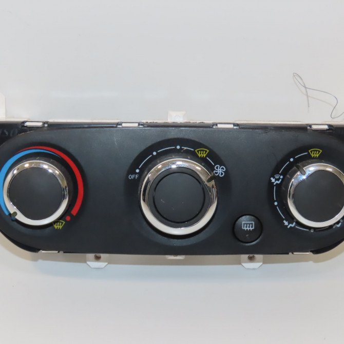 Commande de chauffage occasion RENAULT CAPTUR Phase 1 04-1995->04-1999 0.9i TCE 90ch 275700653R 1