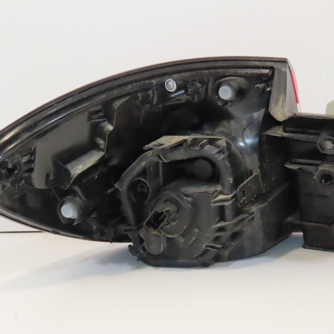 Feu arrière droit occasion RENAULT CAPTUR Phase 1 04-1995->04-1999 0.9i TCE 90ch 265506738R 2