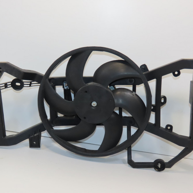 Ventilateur de refroidissement occasion RENAULT CAPTUR Phase 1 04-1995->04-1999 0.9i TCE 90ch 214818664R 2