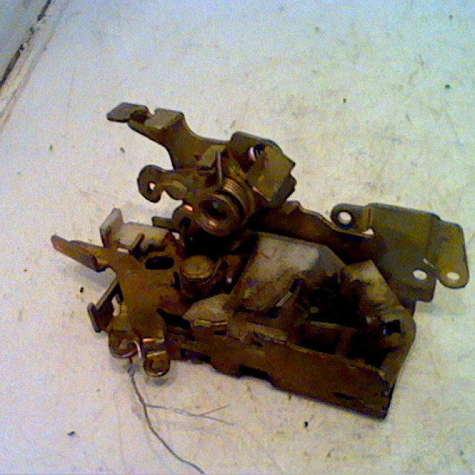 Serrure porte avd occasion MERCEDES VITO I Phase 1 04-1996->10-2003 108 CDI 6387200335 1