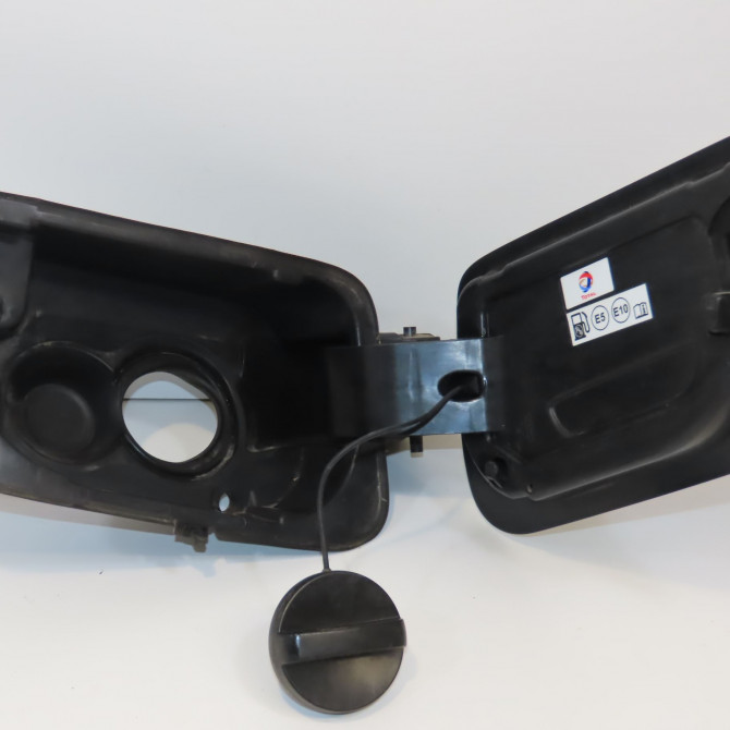 Volet de trappe carburant occasion PEUGEOT 5008 II Phase 1 10-2016->... 9811707180 3