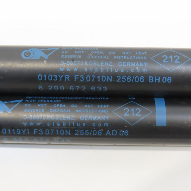 Verin droit hayon occasion RENAULT SCENIC II Phase 2 09-2006->04-2009 2.0 DCI 150ch 8200672635 2