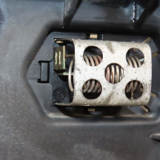 Ventilateur de refroidissement occasion RENAULT SCENIC II Phase 2 09-2006->04-2009 2.0 DCI 150ch 7701062215 4