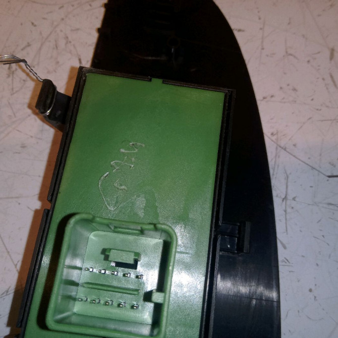 Commande lève-glace porte avant gauche occasion SEAT LEON II Phase 1 09-2005->05-2009 2.0 TDI 140ch 3